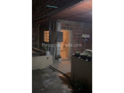 Casa de 4 alcobas en venta en La Milagrosa, Medellín, 168 m² · foto 15 de 17