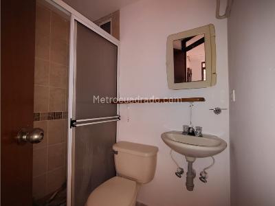 Apartamento de 3 alcobas en venta en La Magnolia, Envigado, 112 m² · foto 2 de 13
