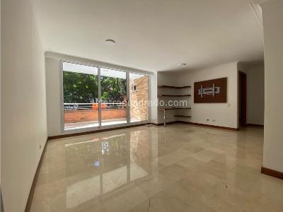 Apartamento de 3 alcobas en arriendo en Laureles, Medellín, 126 m² · foto 2 de 8