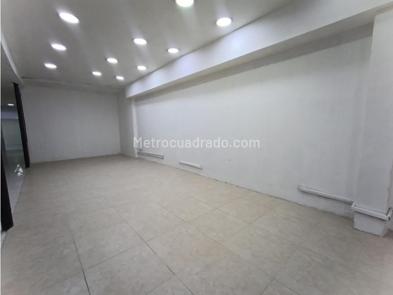 Local Comercial en Arriendo, Prado, Bello - Más