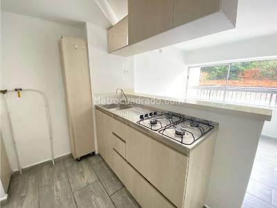 Apartamento de 2 alcobas en arriendo en Cristobal, Medellín, 36 m² · foto 2 de 11