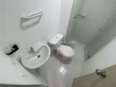 Apartamento de 2 alcobas en arriendo en Cristobal, Medellín, 36 m² · foto 10 de 11
