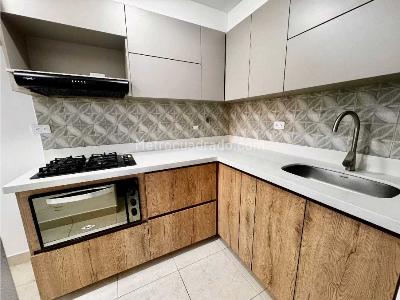 Apartamento en Arriendo, Loma De Los Bernal, Medellín