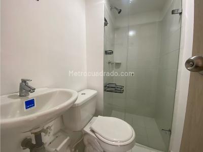Apartamento de 2 alcobas en arriendo en Cristobal, Medellín, 36 m² · foto 10 de 11