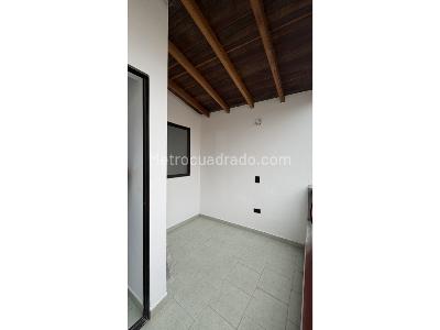 Apartamento en venta en La Milagrosa, Medellín · foto 14 de 20