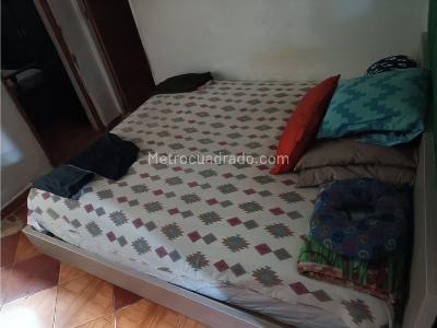 Casa de 5 alcobas en venta en Buenos Aires, Medellín, 40 m² · foto 15 de 20