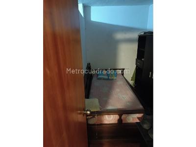 Casa de 5 alcobas en venta en Buenos Aires, Medellín, 40 m² · foto 20 de 20