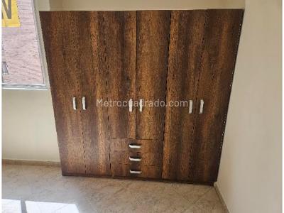 Apartamento de 2 alcobas en venta en Bombona 1, Medellín, 54 m² · foto 6 de 15