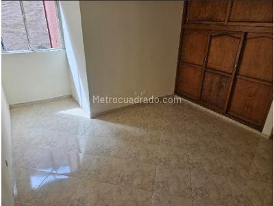 Apartamento de 2 alcobas en venta en Bombona 1, Medellín, 54 m² · foto 7 de 15
