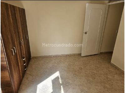 Apartamento de 2 alcobas en venta en Bombona 1, Medellín, 54 m² · foto 8 de 15