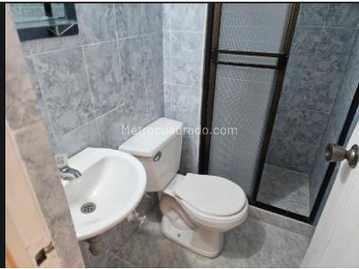 Apartamento de 2 alcobas en venta en Bombona 1, Medellín, 54 m² · foto 10 de 15