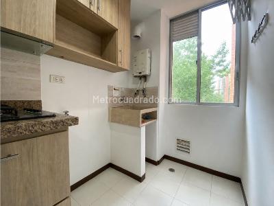 Apartamento de 3 alcobas en arriendo en San Diego, Medellín, 55 m² · foto 3 de 17