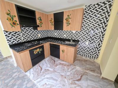 Casa de 4 alcobas en venta en Manrique, Medellín, 145 m² · foto 2 de 20