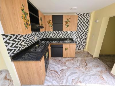 Casa de 4 alcobas en venta en Manrique, Medellín, 145 m² · foto 3 de 20