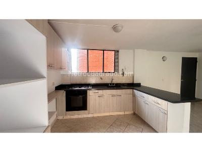 Apartamento en arriendo en San Lucas, Medellín · foto 3 de 18