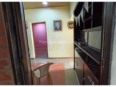 Casa de 5 alcobas en venta en Villa Hermosa, Medellín, 121 m² · foto 2 de 15