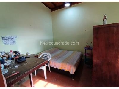 Casa de 5 alcobas en venta en Villa Hermosa, Medellín, 121 m² · foto 8 de 15