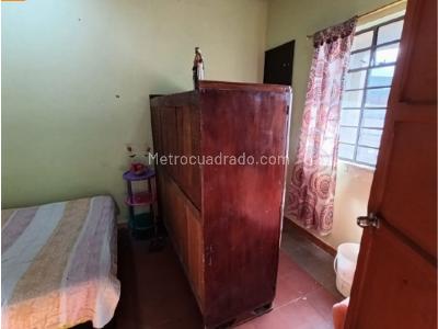 Casa de 5 alcobas en venta en Villa Hermosa, Medellín, 121 m² · foto 9 de 15