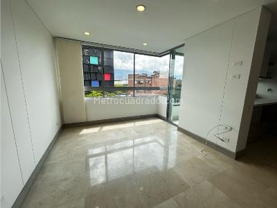 Apartamento de 2 alcobas en arriendo en Laureles, Medellín, 70 m² · foto 3 de 11