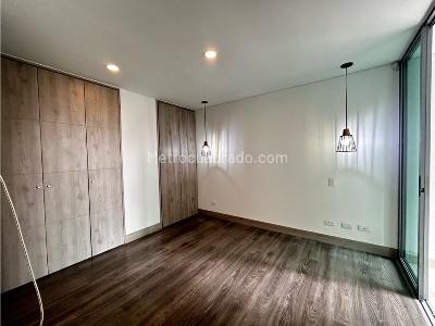 Apartamento de 2 alcobas en arriendo en Laureles, Medellín, 70 m² · foto 6 de 11