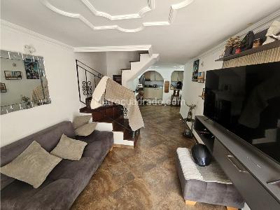 Casa de 3 alcobas en venta en Buenos Aires, Medellín, 90 m² · foto 2 de 19