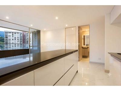 Apartamento en arriendo en Loma De San Jose, Sabaneta · foto 2 de 13
