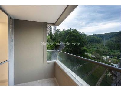 Apartamento en arriendo en Loma De San Jose, Sabaneta · foto 13 de 13