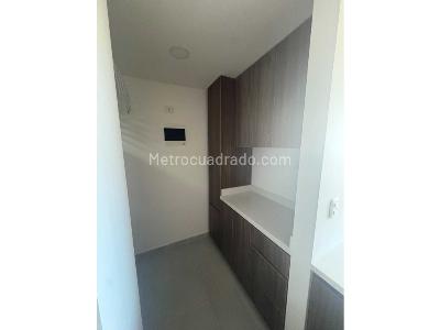 Apartamento de 2 alcobas en arriendo en Loma De San Jose, Sabaneta, 72 m² · foto 8 de 11