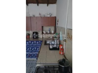 Casa de 4 alcobas en venta en Buenos Aires, Medellín, 92 m² · foto 10 de 11