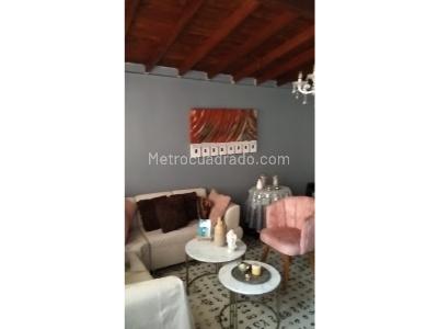 Casa de 4 alcobas en venta en Buenos Aires, Medellín, 92 m² · foto 3 de 11