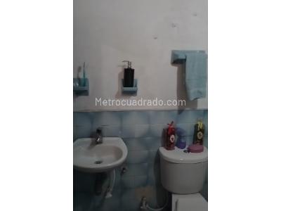 Casa de 4 alcobas en venta en Buenos Aires, Medellín, 92 m² · foto 9 de 11