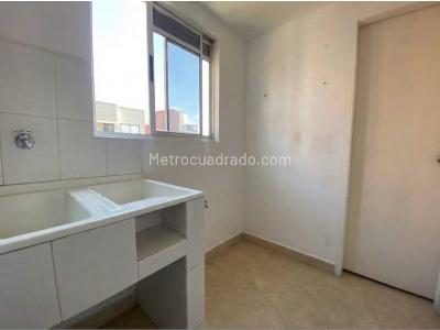 Apartamento en arriendo en Laureles, Medellín · foto 11 de 15