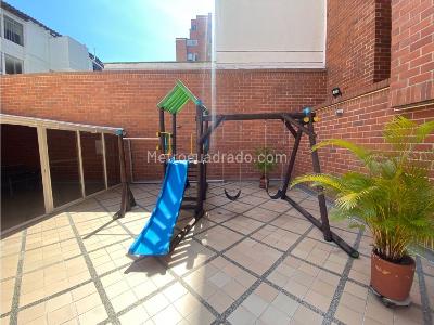 Apartamento en arriendo en Laureles, Medellín · foto 13 de 15