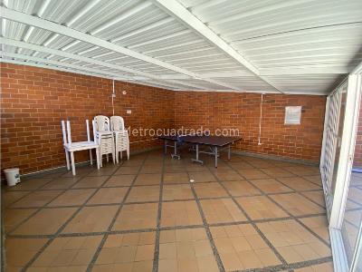 Apartamento en arriendo en Laureles, Medellín · foto 14 de 15