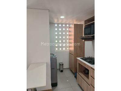 Apartaestudio en venta en Bombona 1, Medellín, 41 m² · foto 4 de 13