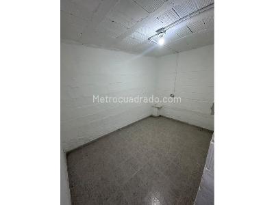 Casa de 2 alcobas en venta en La Milagrosa, Medellín, 46 m² · foto 3 de 16