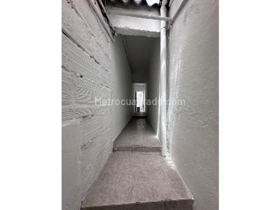 Casa de 2 alcobas en venta en La Milagrosa, Medellín, 46 m² · foto 6 de 16