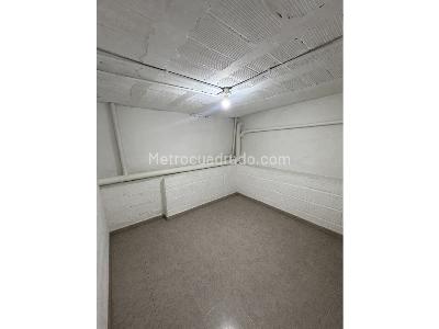 Casa de 2 alcobas en venta en La Milagrosa, Medellín, 46 m² · foto 13 de 16