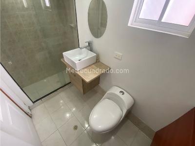 Apartaestudio en arriendo en Loma Del Indio, Medellín, 50 m² · foto 9 de 14