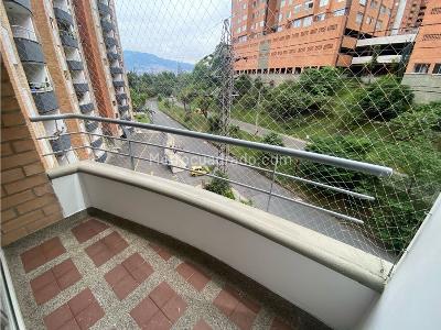 Apartaestudio en arriendo en Loma Del Indio, Medellín, 50 m² · foto 11 de 14