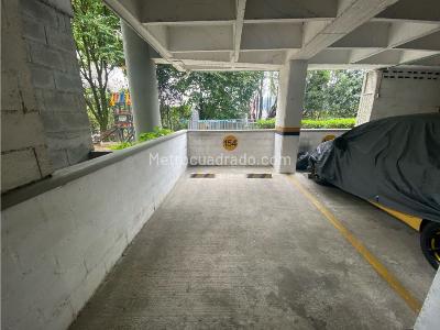 Apartaestudio en arriendo en Loma Del Indio, Medellín, 50 m² · foto 13 de 14