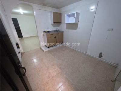 Apartaestudio en arriendo en La Milagrosa, Medellín, 40 m² · foto 3 de 13