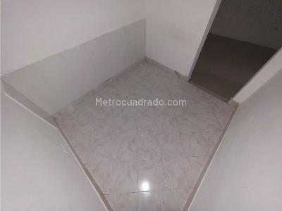 Apartaestudio en arriendo en La Milagrosa, Medellín, 40 m² · foto 4 de 13