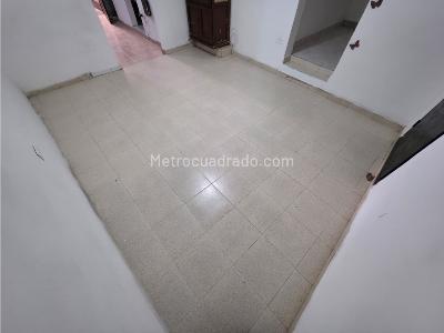 Apartaestudio en arriendo en La Milagrosa, Medellín, 40 m² · foto 5 de 13
