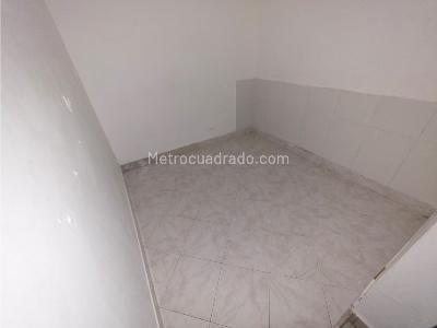 Apartaestudio en arriendo en La Milagrosa, Medellín, 40 m² · foto 6 de 13
