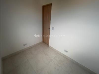 Apartamento de 3 alcobas en arriendo en Robledo Pajarito, Medellín, 70 m² · foto 7 de 14