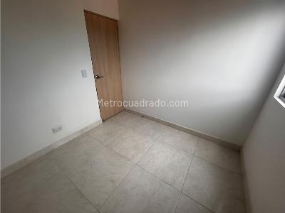 Apartamento de 3 alcobas en arriendo en Robledo Pajarito, Medellín, 70 m² · foto 9 de 14