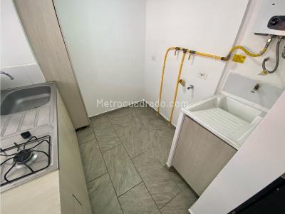 Apartamento de 2 alcobas en arriendo en Cristobal, Medellín, 36 m² · foto 3 de 10