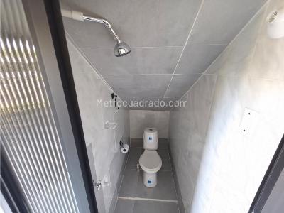 Apartaestudio en arriendo en Aranjuez, Medellín · foto 3 de 5