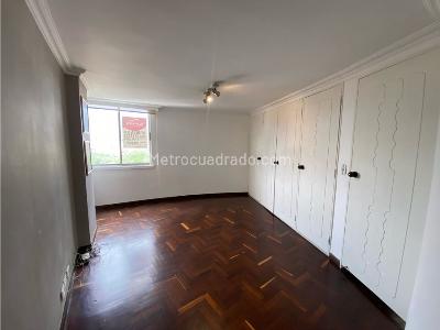 Apartamento de 2 alcobas en arriendo en San Joaquin, Medellín, 80 m² · foto 4 de 12